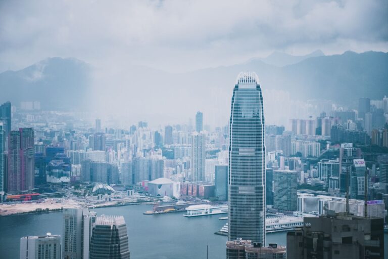 Przesiadka w Hongkongu: co można zobaczyć w 6, 8 lub 12 godzin między lotami?
